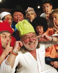 16.04.16 REVUE SATIRIQUE.jpg